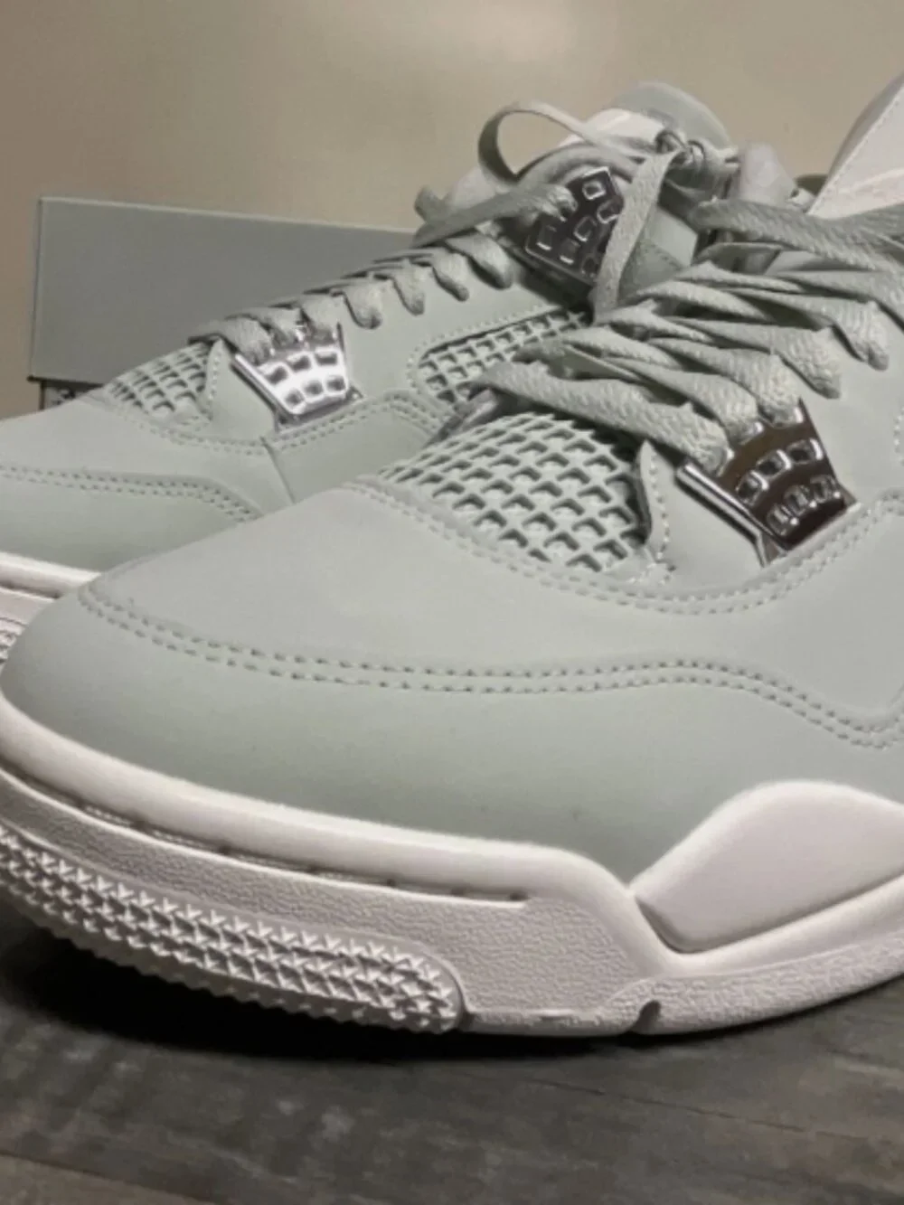 Nike Air Jordan 4 Retro Seafoam